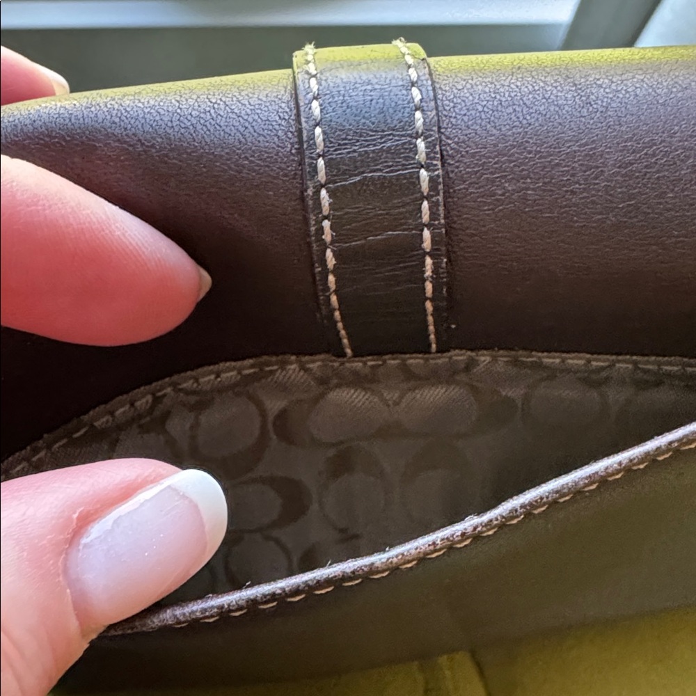Coach Vintage Soho Brown Leather Buckle Bi-Fold Wallet with Silver Hardware - Picture 9 of 10